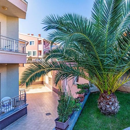 Istriensonne - Apartments Veruda Mit Grillterrasse Pula Exteriör bild