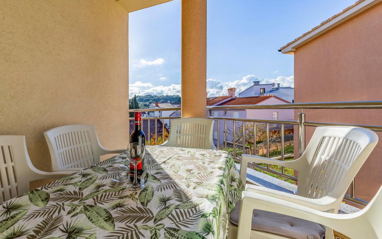 Istriensonne - Apartments Veruda Mit Grillterrasse Pula Exteriör bild