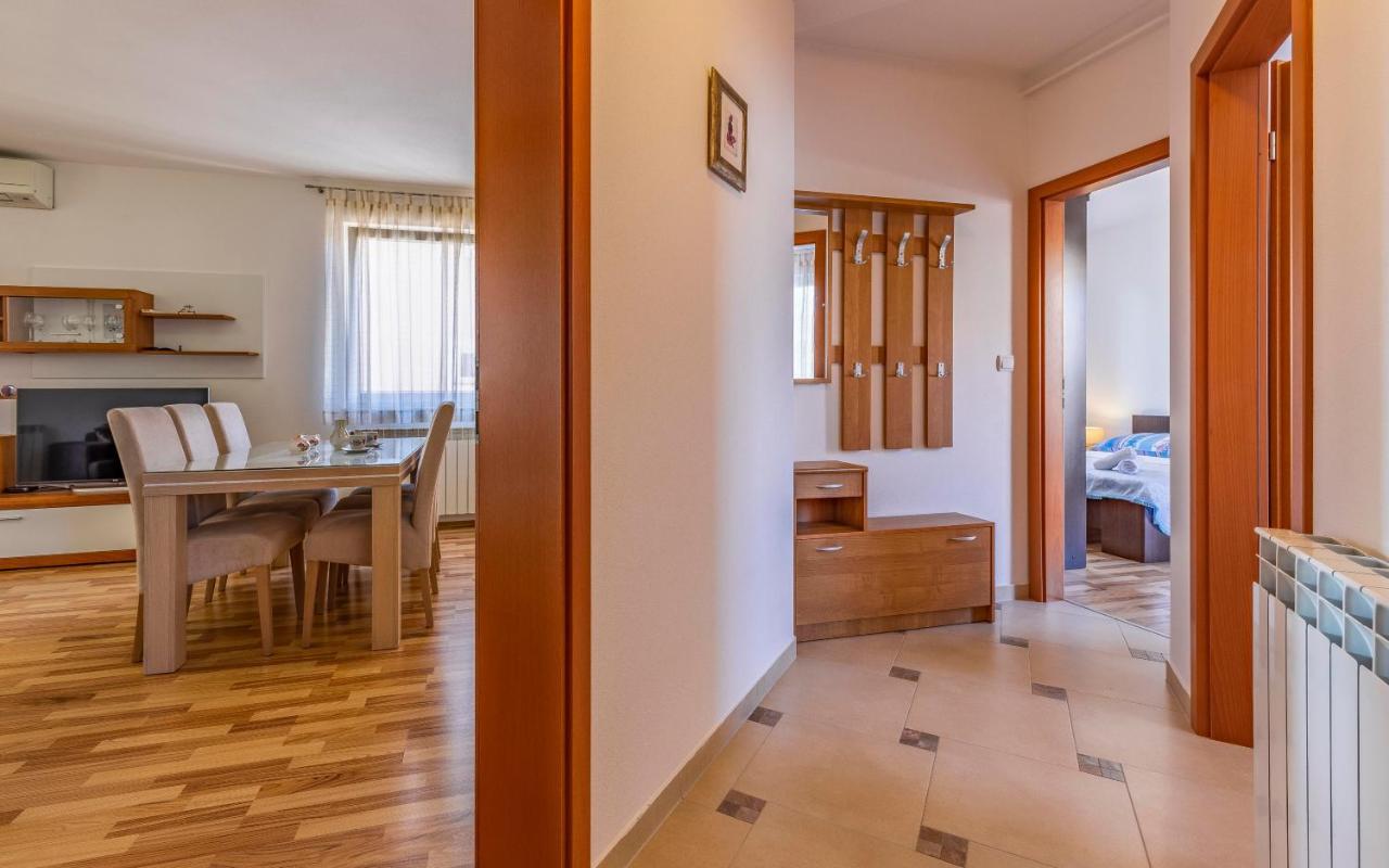 Istriensonne - Apartments Veruda Mit Grillterrasse Pula Exteriör bild