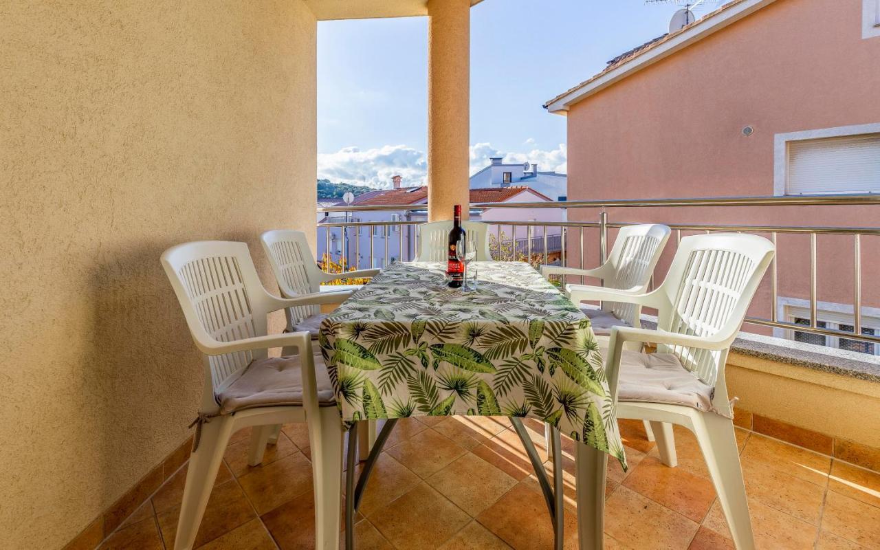 Istriensonne - Apartments Veruda Mit Grillterrasse Pula Exteriör bild