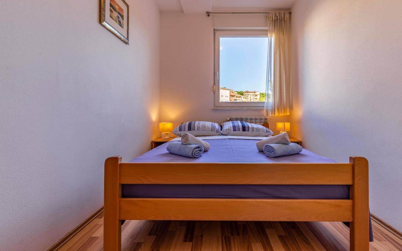 Istriensonne - Apartments Veruda Mit Grillterrasse Pula Exteriör bild